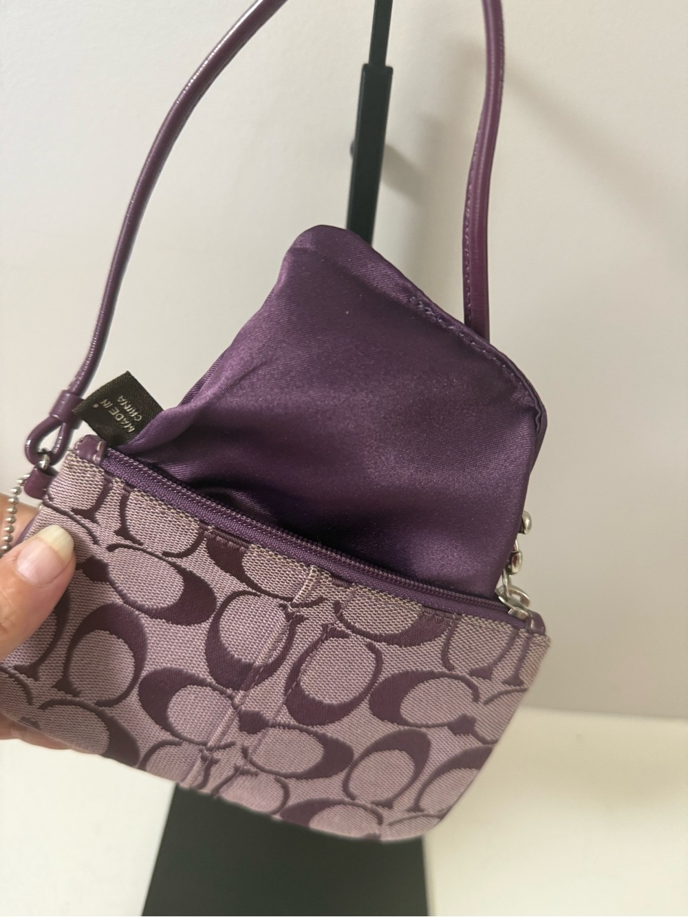 Coach Plum Signature Canvas Wristlet NWOT! - Picture 4 of 5